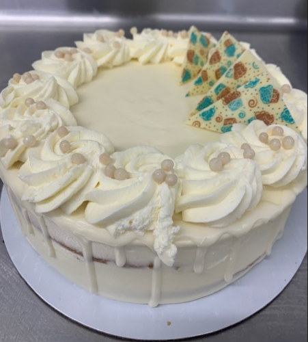 White Chocolate Buttercream Cake product photo